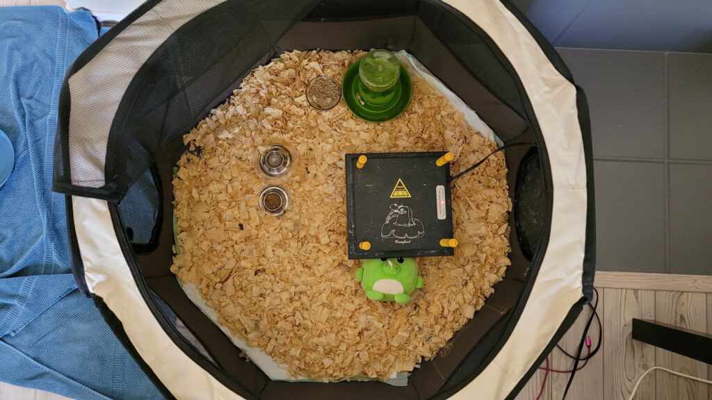 Playpen as brooder